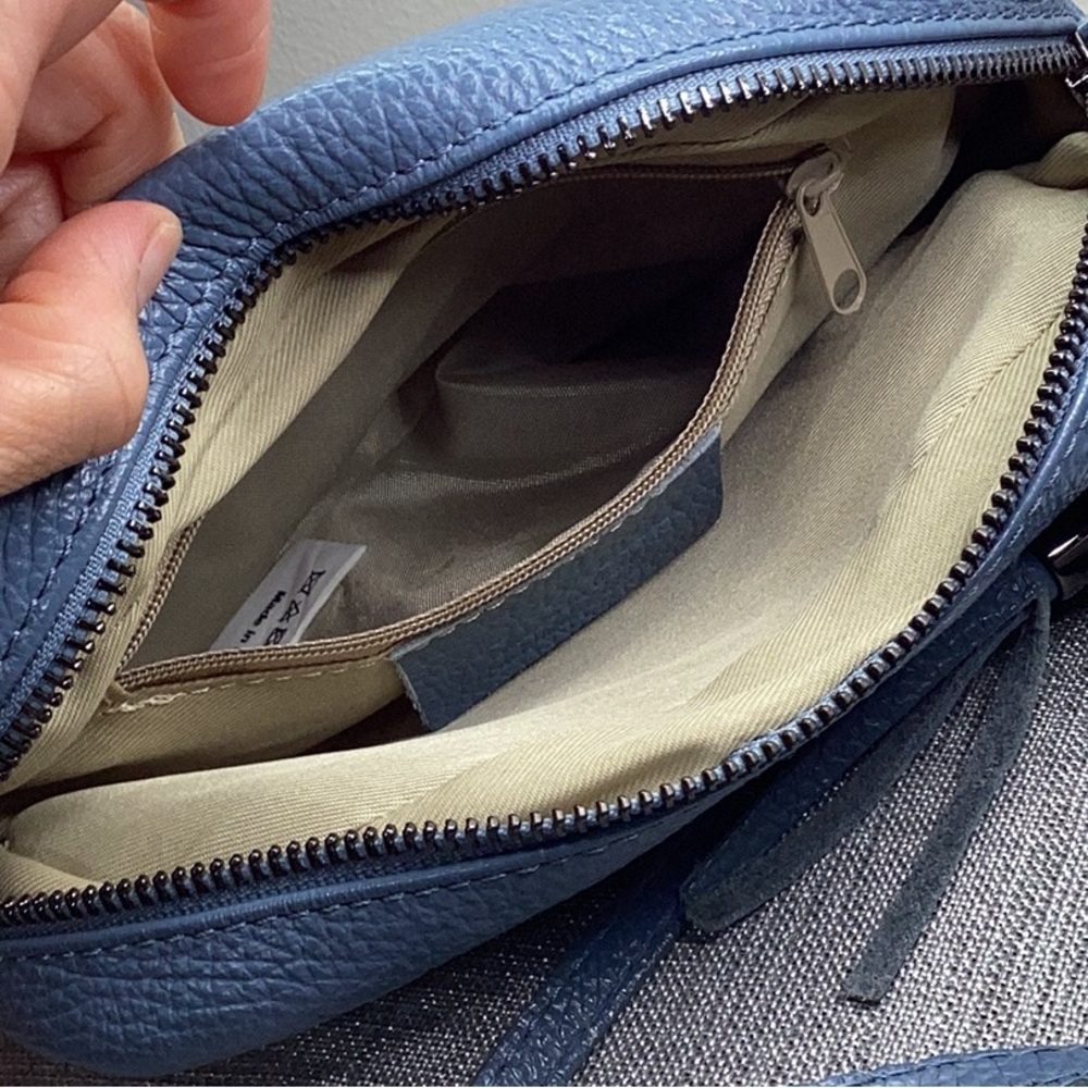 Blue quilted leather crossbody bag - Picture 14 of 15